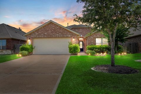 Photo of 3914 Kellys Falls Lane, Katy, TX 77494 (MLS # 63007372)