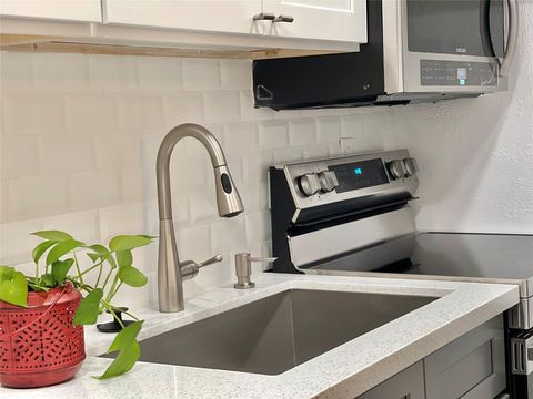 Photo of 3400 Timmons Lane #13, Houston, TX 77027 (MLS # 94410151)