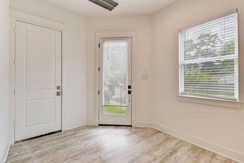 Tiny photo for 2561 Judiway Street, Houston, TX 77018 (MLS # 92600692)