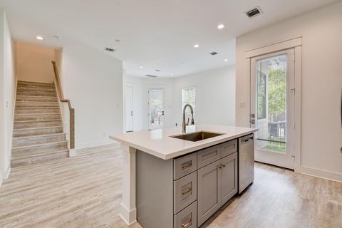 Tiny photo for 2561 Judiway Street, Houston, TX 77018 (MLS # 92600692)