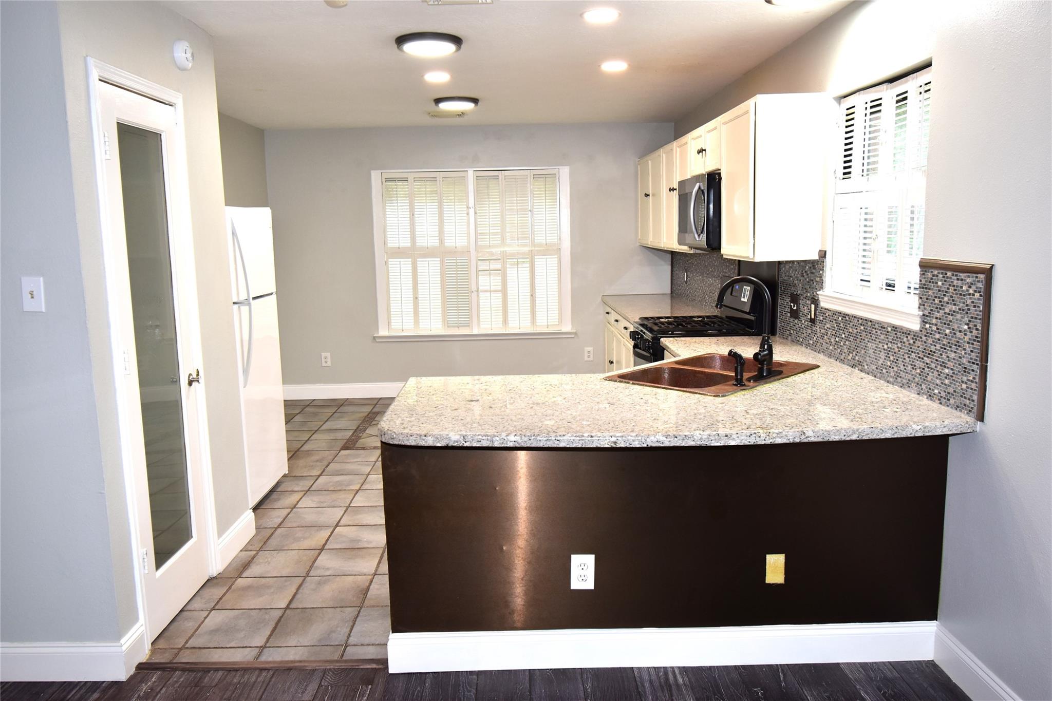 21022 Creek Edge Court