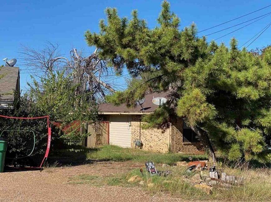 136 Runaway Bay Drive