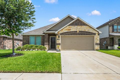 Photo of 726 Rim Water Drive, Alvin, TX 77511 (MLS # 28579392)