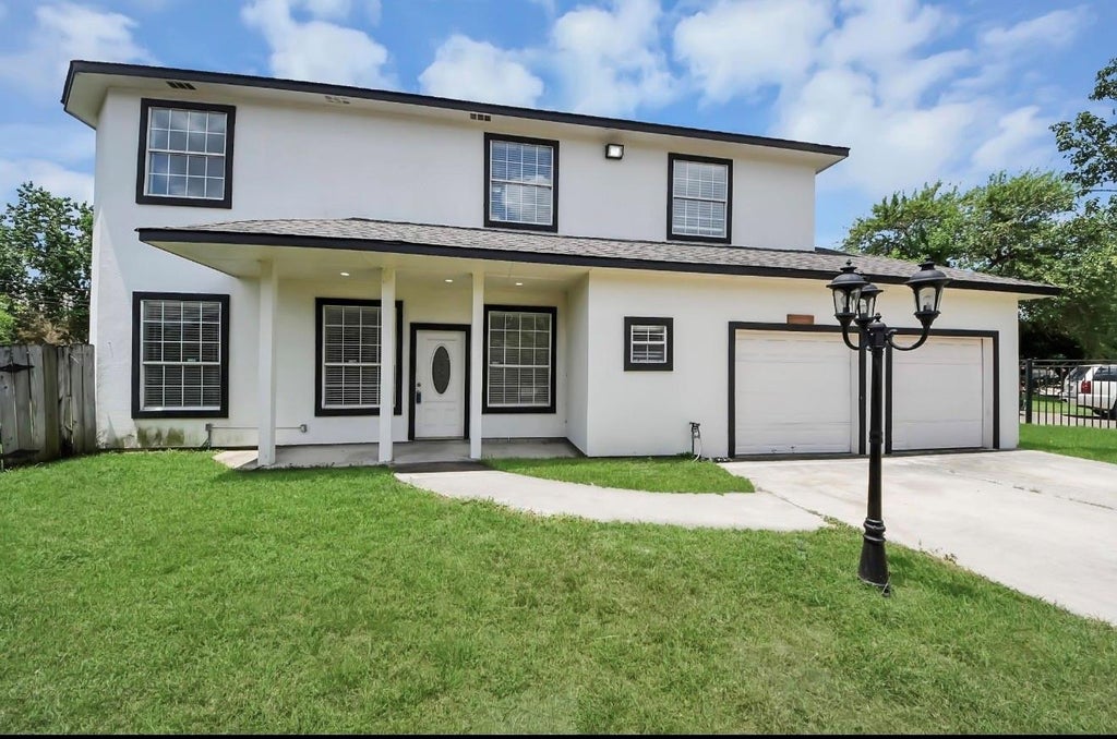 Photo of 10535 Emnora Lane, Houston, TX 77043 (MLS # 14829529)