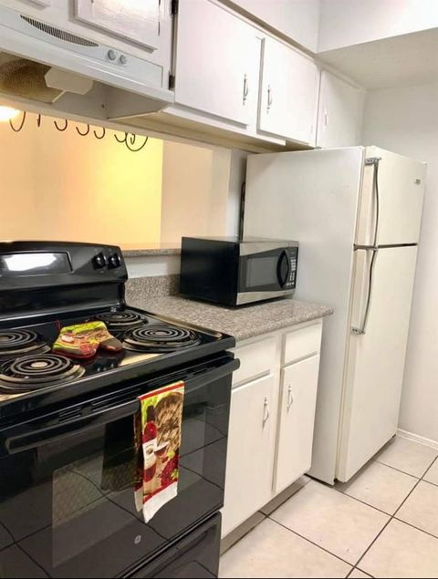 Photo of 6410 Del Monte Drive #102, Houston, TX 77057 (MLS # 79518136) Photo of 6410 Del Monte Drive #102, Houston, TX 77057 (MLS # 79518136)