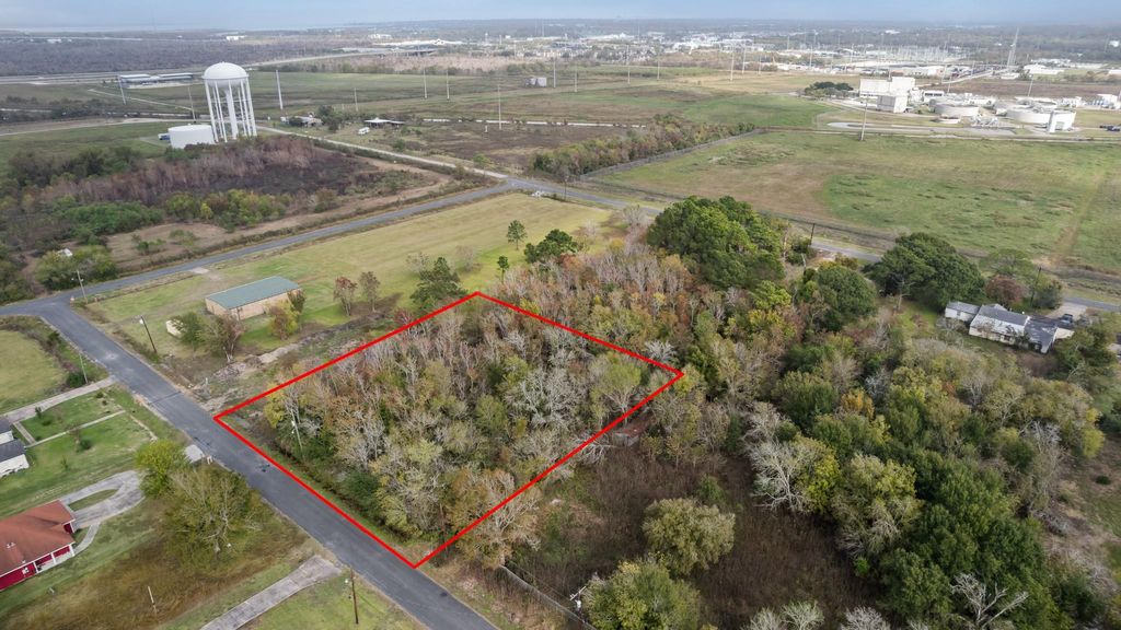 Photo of 232 N Pecan Drive, Texas City, TX 77591 (MLS # 7621744)