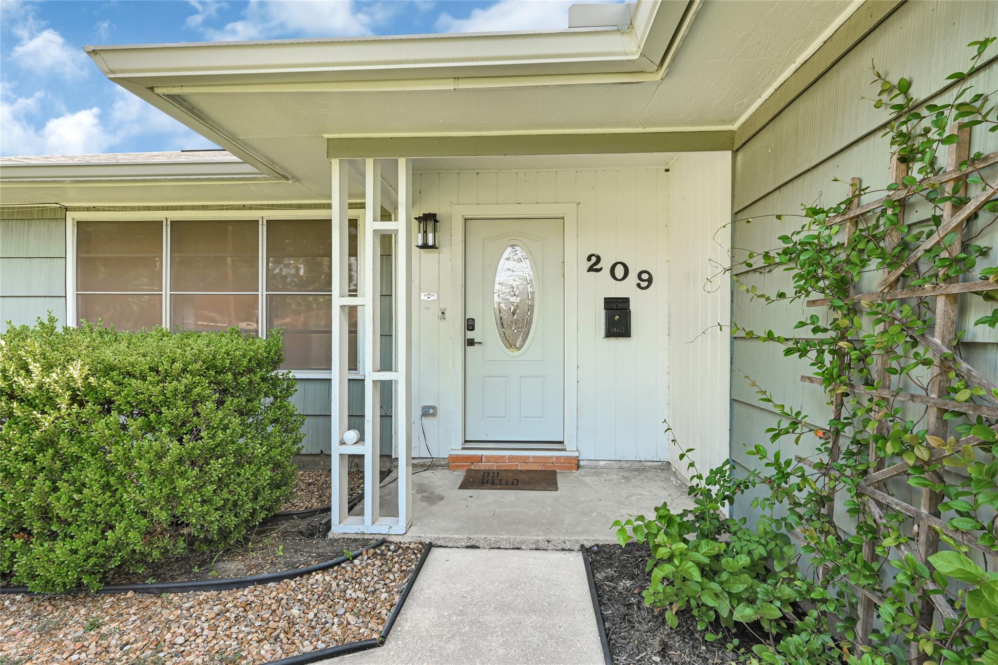 209 W 6th Street