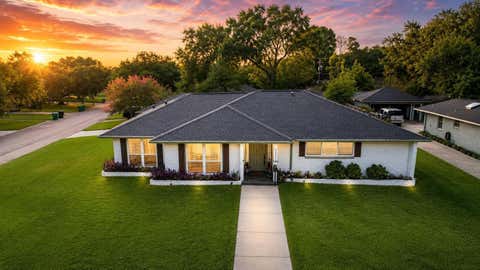 Photo of 10011 Cliffwood Drive, Houston, TX 77035 (MLS # 16132862)