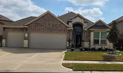 Photo of 24307 Bello Everett Lake Drive, Katy, TX 77493 (MLS # 35943635)