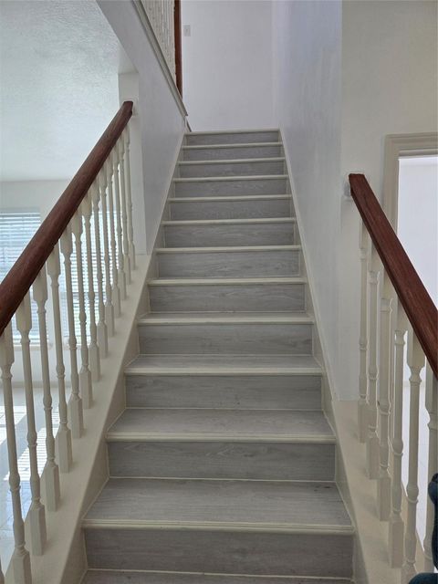 Photo of 16203 Dryberry Ct, Houston, TX 77083 (MLS # 40392098)