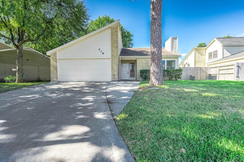 Photo of 538 Shady Dale Drive, Stafford, TX 77477 (MLS # 10546970)