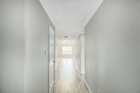 Tiny photo for 406 Woodlake Drive, Houston, TX 77336 (MLS # 17807148)