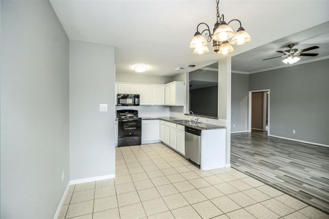 Tiny photo for 406 Woodlake Drive, Houston, TX 77336 (MLS # 17807148)
