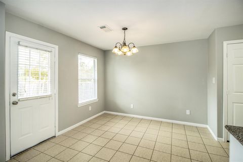 Tiny photo for 406 Woodlake Drive, Houston, TX 77336 (MLS # 17807148)