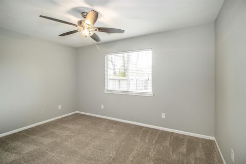 Tiny photo for 406 Woodlake Drive, Houston, TX 77336 (MLS # 17807148)