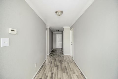 Tiny photo for 406 Woodlake Drive, Houston, TX 77336 (MLS # 17807148)