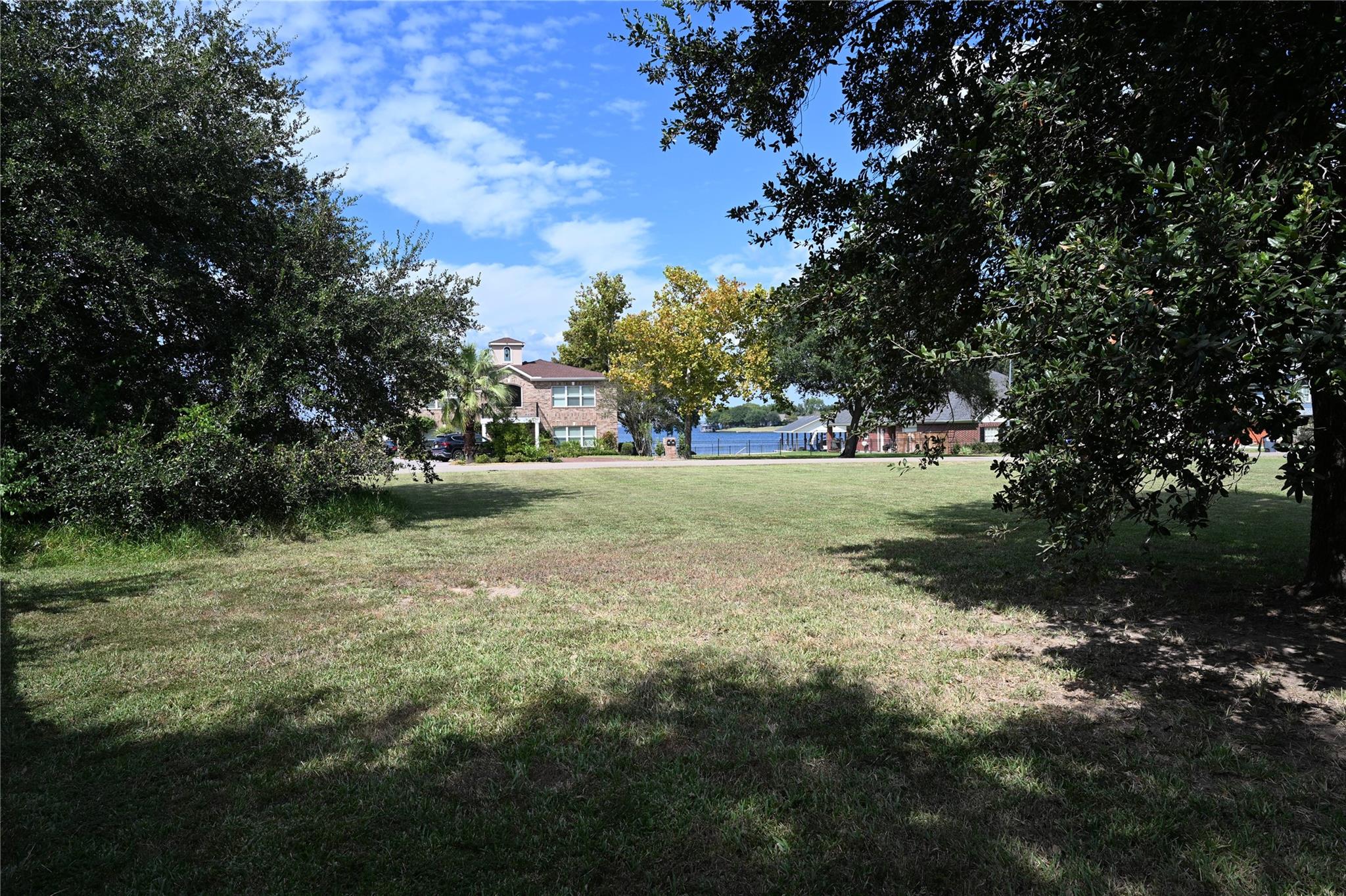 00 West Shore Drive