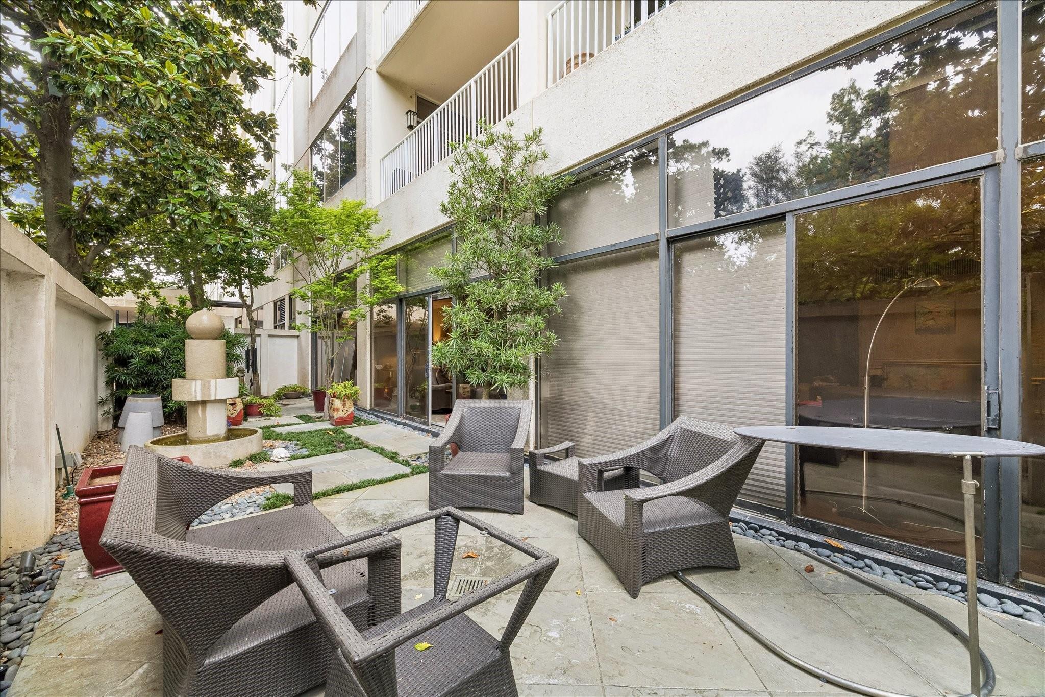 121 N Post Oak Lane 104