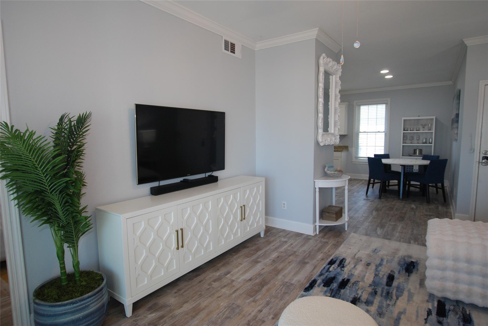 7000 Seawall Boulevard 624