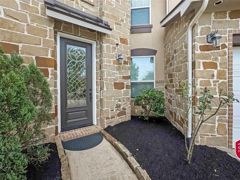 Photo of 4627 Auburn Brook Lane, Sugar Land, TX 77479 (MLS # 67938567)