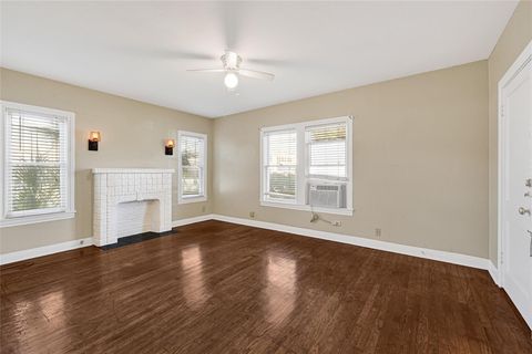 Photo of 4304 Pease St St #2, Houston, TX 77023 (MLS # 27733663)
