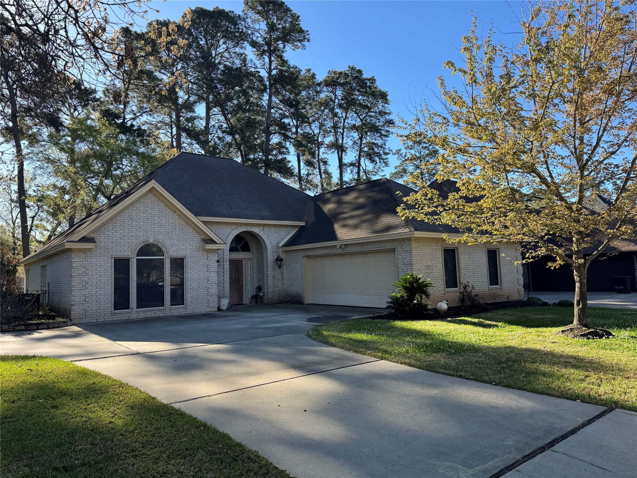 3314 Lake Island Drive