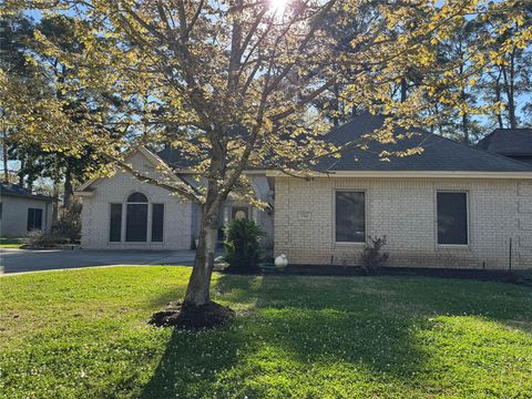 Photo of 3314 Lake Island Drive, Montgomery, TX 77356 (MLS # 35680693)