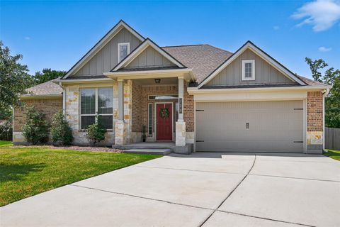 Photo of 128 Red Deer Way, Huntsville, TX 77320 (MLS # 59803402)