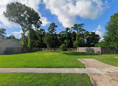 Photo of 2407 Ansbury Drive, Houston, TX 77018 (MLS # 73869973)