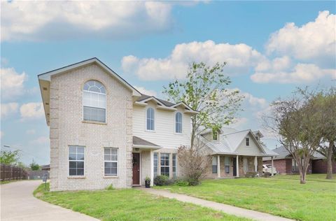 Photo of 2427 Pintail Loop, College Station, TX 77845 (MLS # 32266390)