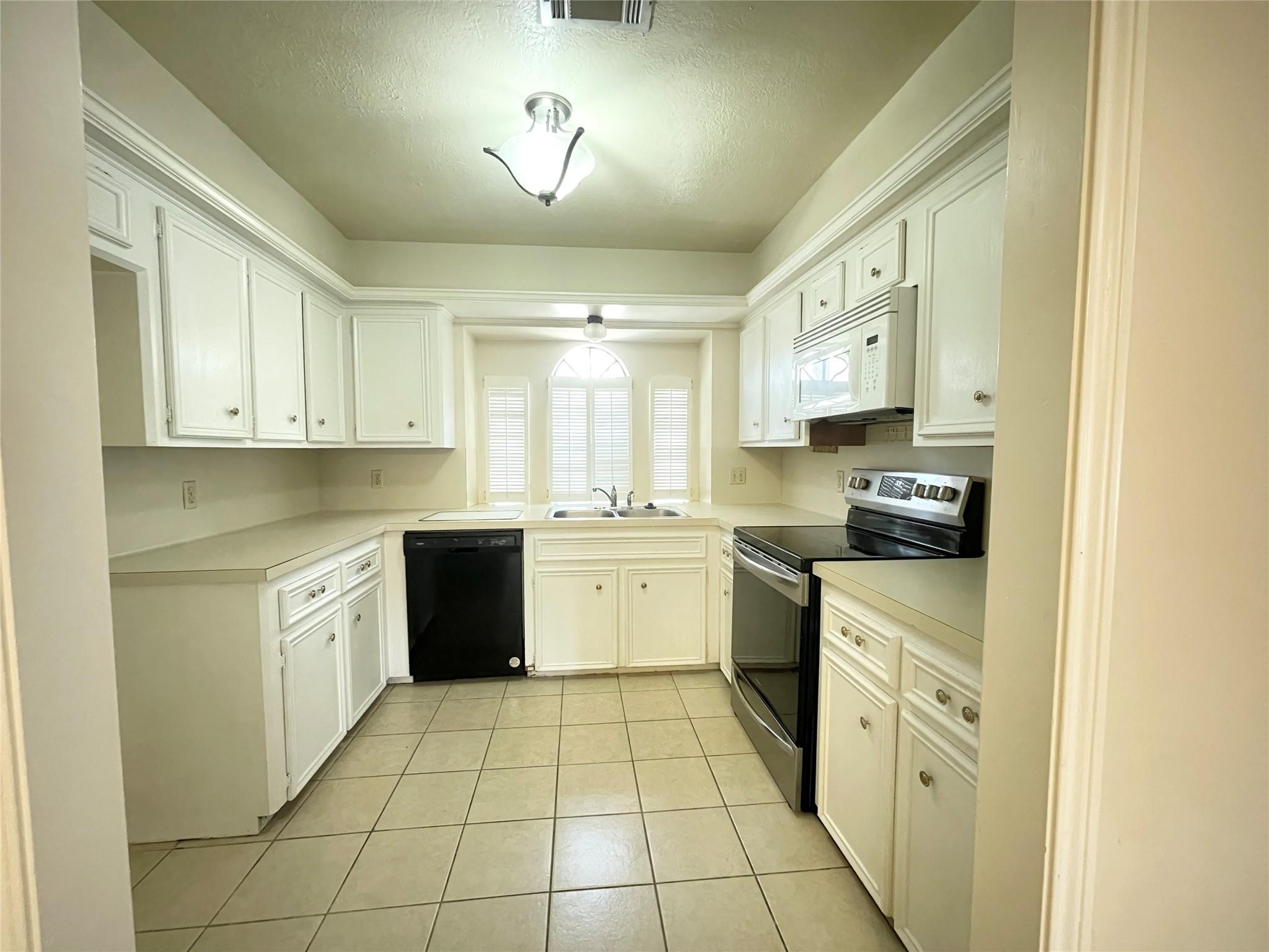 12943 Lemur Lane