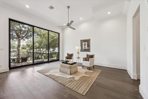 Photo of 2025 Covent Garden Station, Houston, TX 77045 (MLS # 73831048)