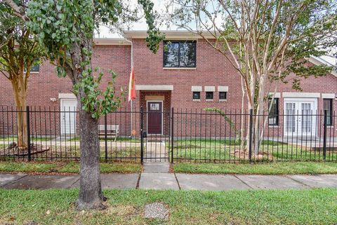 Photo of 3720 Link Valley Drive, Houston, TX 77025 (MLS # 48385130)
