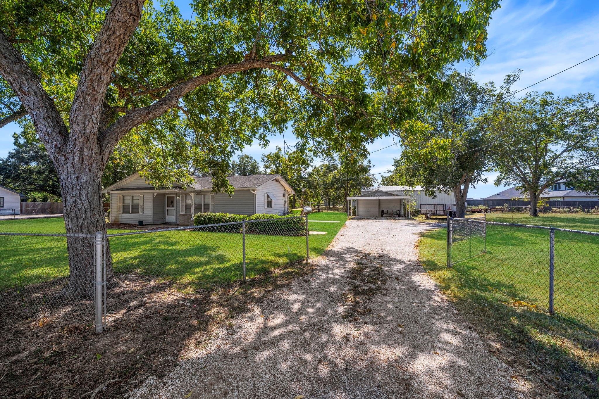 Rosenberg, Texas, 77469, United States, 3 Bedrooms Bedrooms, ,2 BathroomsBathrooms,Residential,Active,1972165