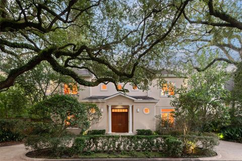 Photo of 1325 Milford St, Houston, TX 77006 (MLS # 87053836)