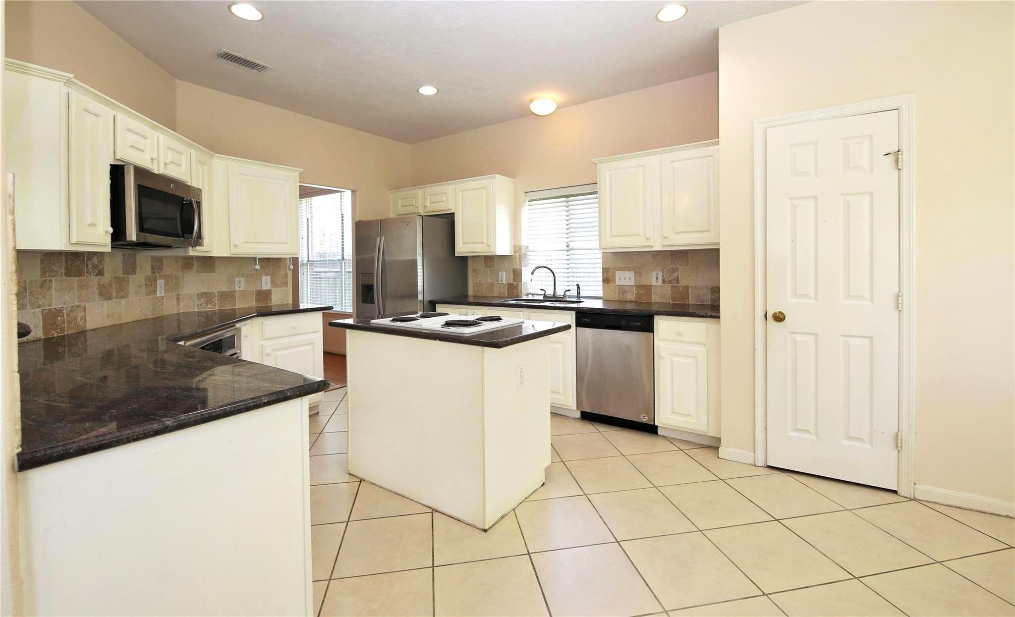 4602 Rainbow Valley Court
