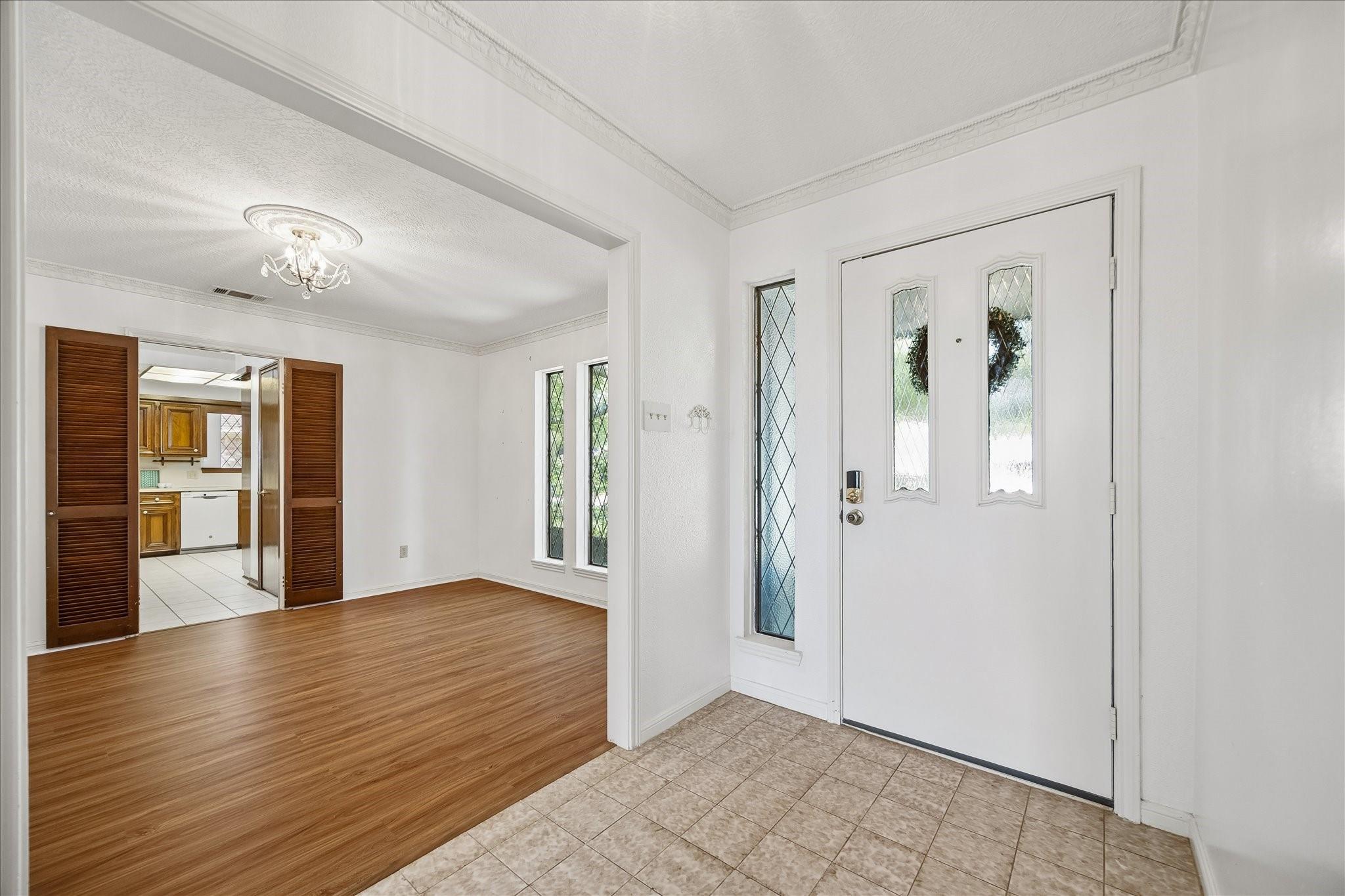 3819 Pleasant Valley Drive