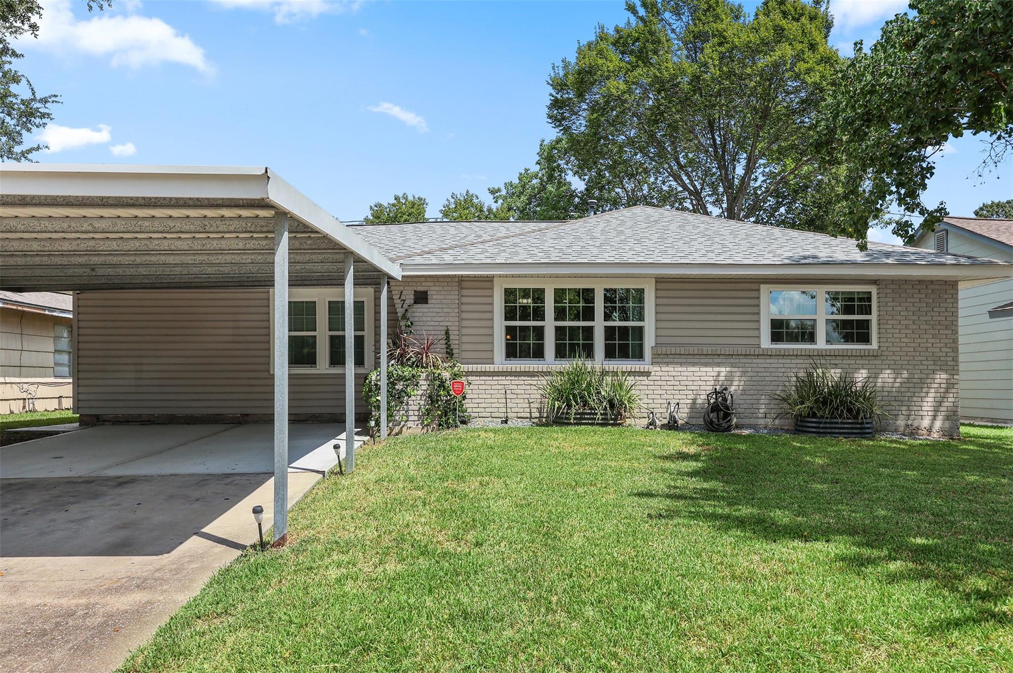 1711 Beusch Drive