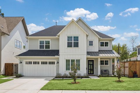 Photo of 1723 Candlelight Lane, Houston, TX 77018 (MLS # 27479920)