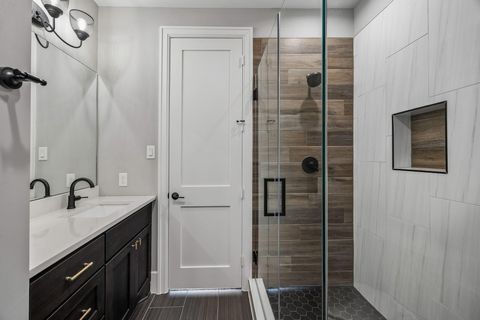 Tiny photo for 1723 Candlelight Lane, Houston, TX 77018 (MLS # 27479920)