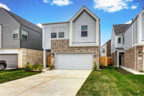 Photo of 17127 Walden Lake Lane, Hockley, TX 77447 (MLS # 81851749)