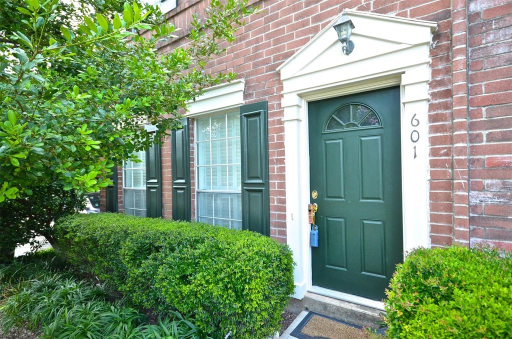 Photo of 2910 Grants Lake Boulevard #601, Sugar Land, TX 77479 (MLS # 26004556)