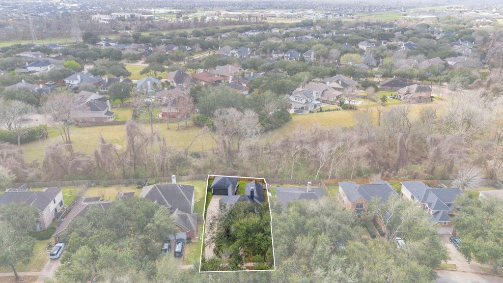 Photo of 2718 Five Oaks Drive, Missouri City, TX 77459 (MLS # 61037325)