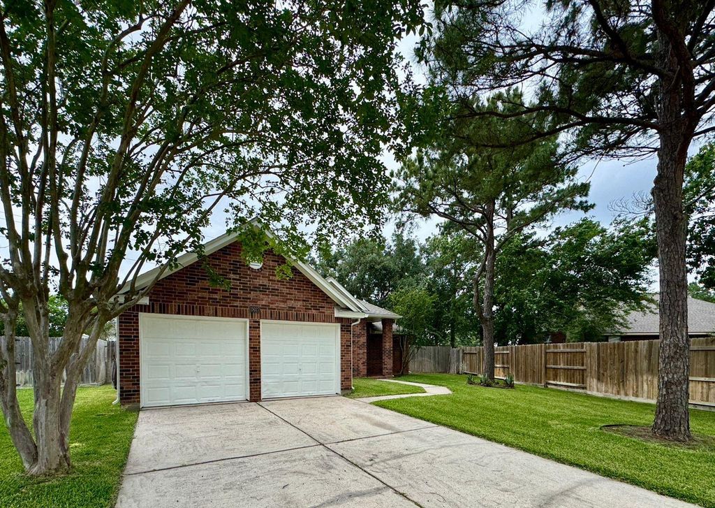 Photo of 15027 Winding Black Cherry Lane, Cypress, TX 77433 (MLS # 95502471)