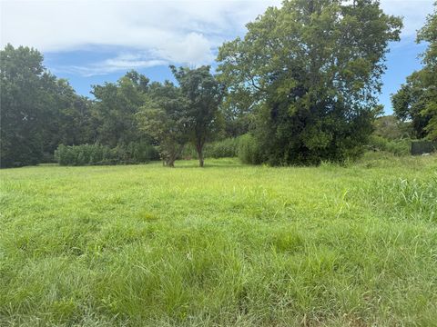Vacant Land For Sale - 611 Trinity Street<br/> Liberty, TX 77575