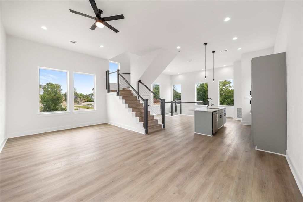 Photo of 947 Green Meadow Street #C, Houston, TX 77091 (MLS # 57559525)