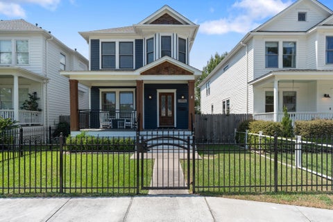 Photo of 919 Ashland Street #A, Houston, TX 77008 (MLS # 94971526)