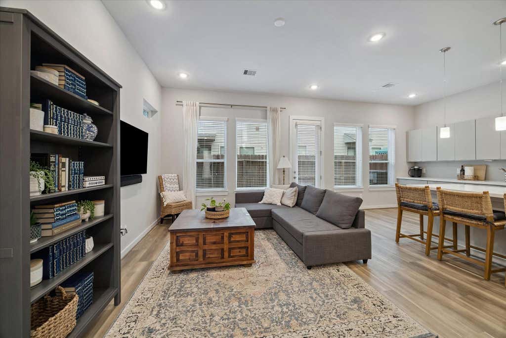 Photo of 606 Thornton Road #D, Houston, TX 77018 (MLS # 40613293)