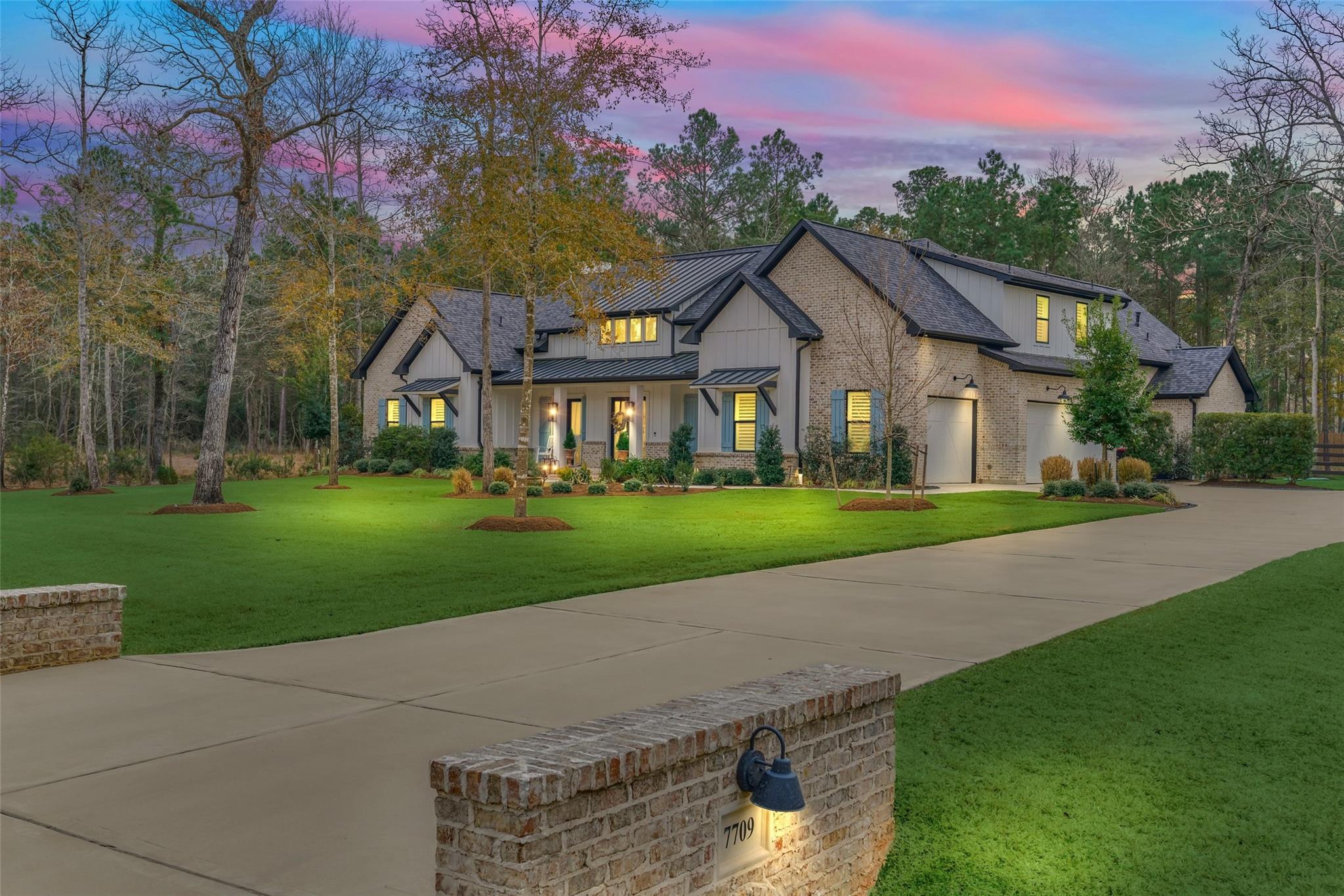 7709 Dog Wood Acres Drive