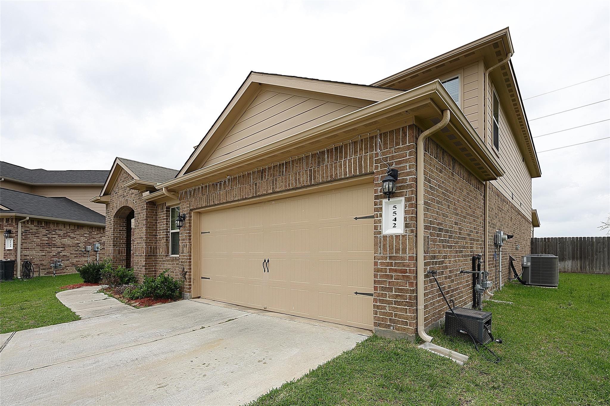 5542 Redwood Summit Lane